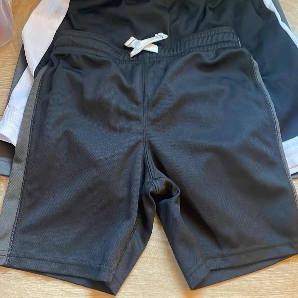 Bundle of 7 shorts size 5T - Picture 8 of 15